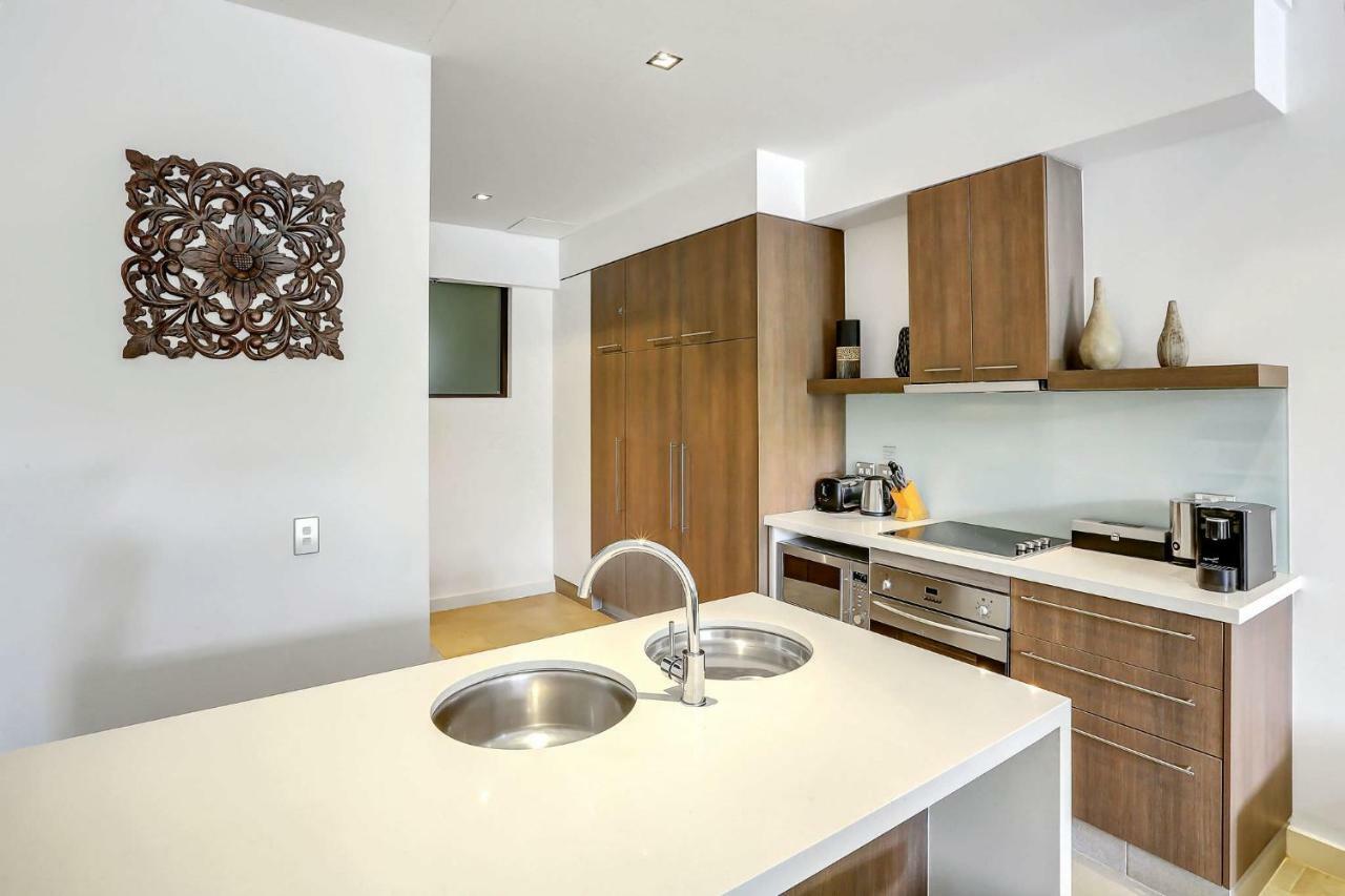 Elysium Private Apartments Triton By The Sea Palm Cove Exterior foto
